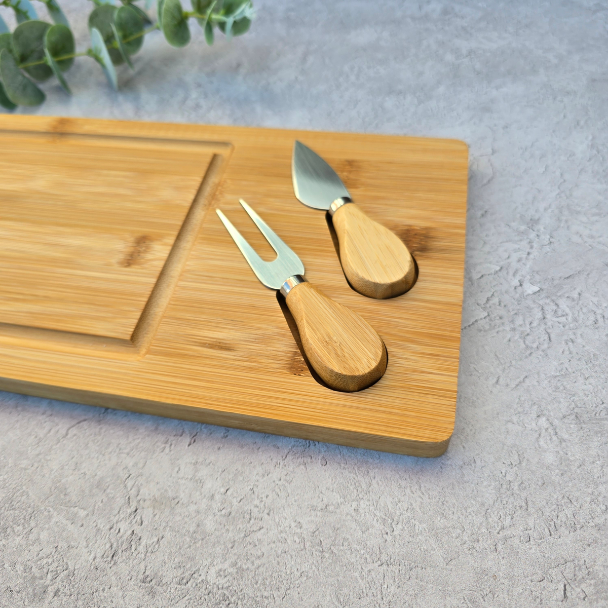 Personalised Bamboo Cheese Board : Wedding, Anniversary & Housewarming Gift