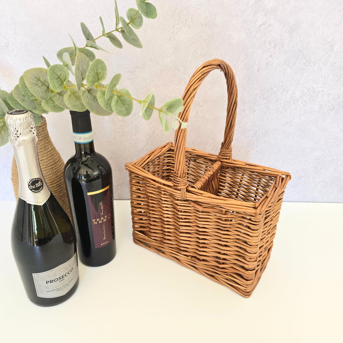 Wicker Wine Carrier Basket, Two Bottle Basket for Wine or Prosecco, Gift Hamper, Wine Presentation, Anniversary, New Home, Wedding, Birthday