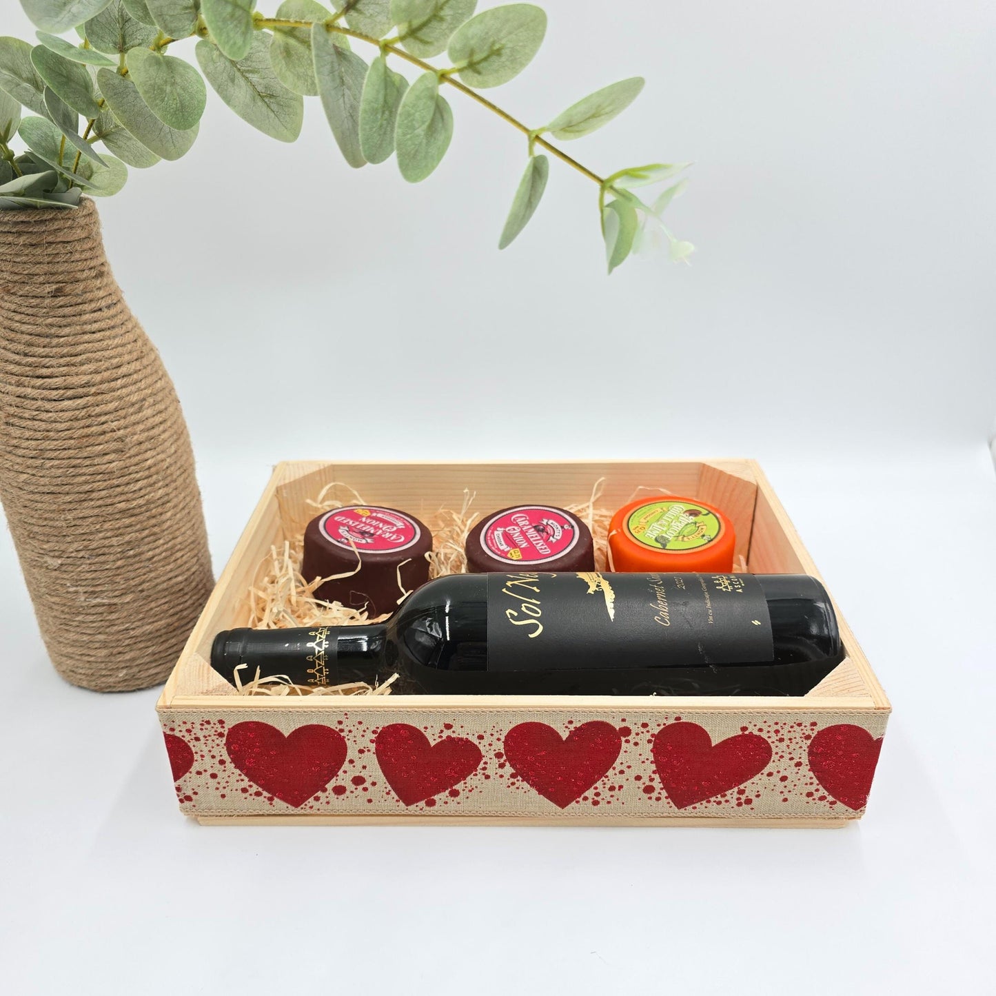 Empty Gift Hamper: Red Hearts Christmas, Anniversary, Birthday