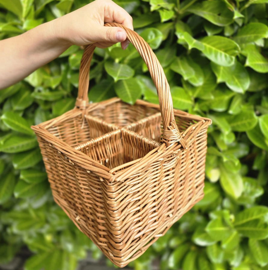 Wicker Wine Bottle Carrier Basket with 4 Compartments